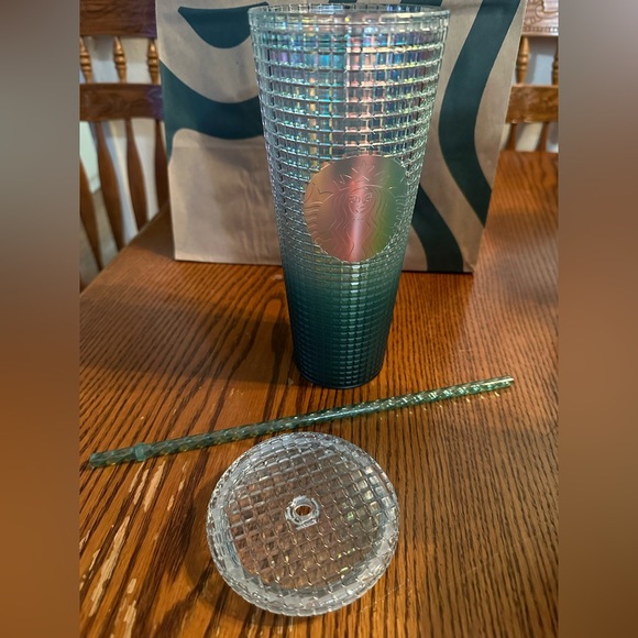 New Starbucks 2023 Jade Green, Gradient Grid 24oz Cup Tumbler Ombre - Picture 4 of 6